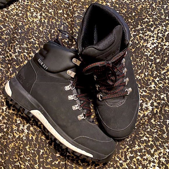 Black microsuede water repellent hiking boots - Picture 5 of 6